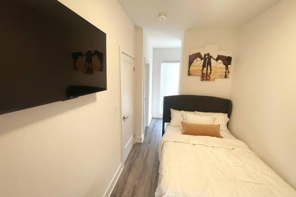 Exquisite, Bright & Modern Condo. Niagara Falls Ngoại thất bức ảnh